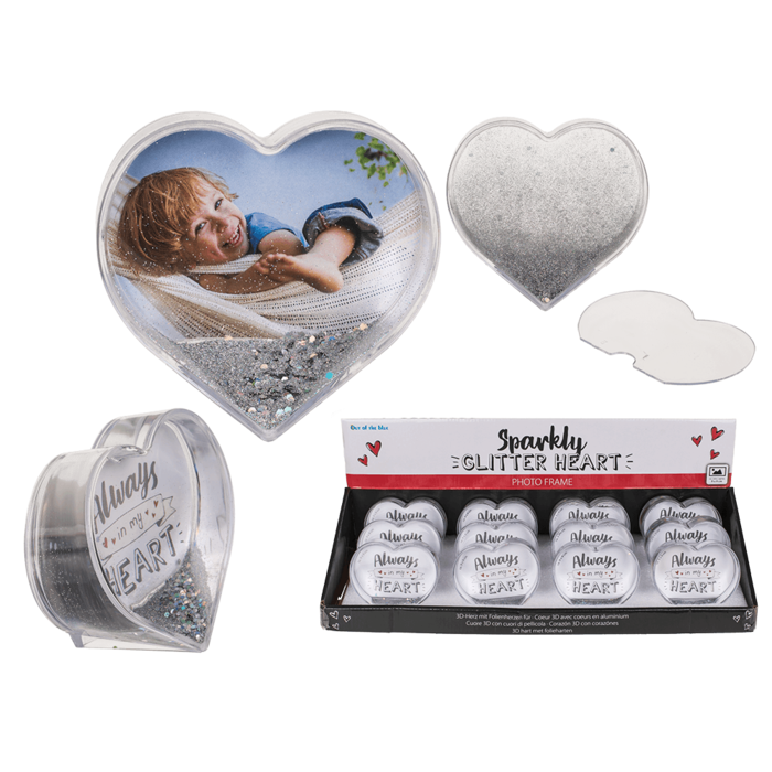 Marco Corazón 3D con corazones